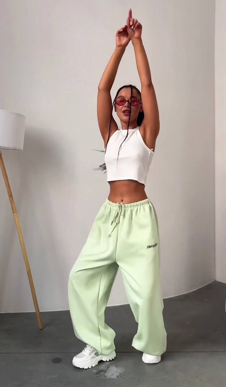 спортивные женские штаны,брюки спортивные,штаны брюки широкие спортивные,спортивные штаны женские широкие,спортивные штаны