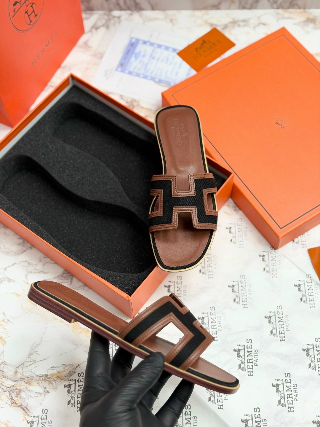 шлепанцы hermes,шлепки hermes женские,шлепки эрмес,шлепки эрмес оран,шлепки гермес