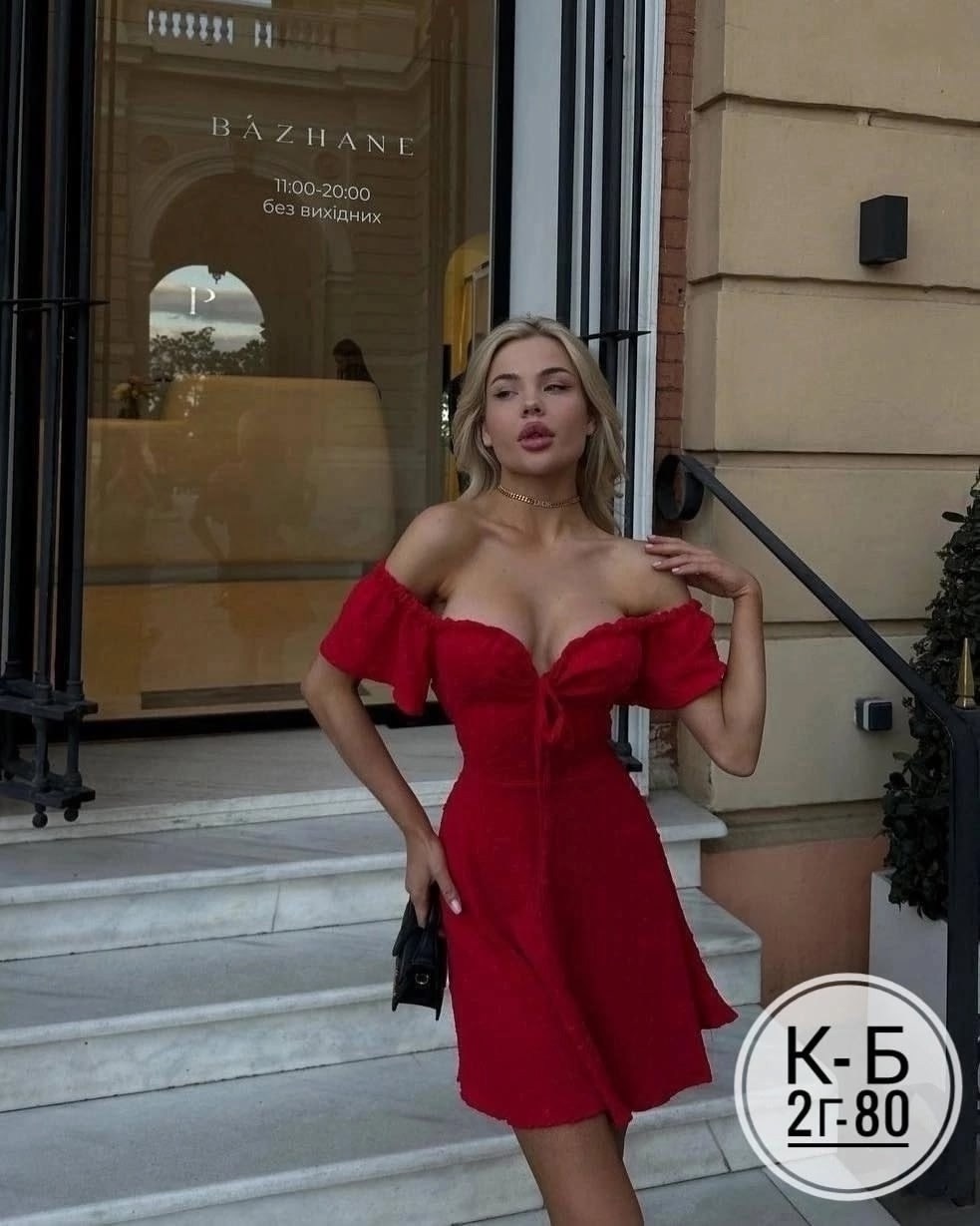 платье с открытыми плечам,платье короткие,стильное платье мини,платье красное,платье вечернее