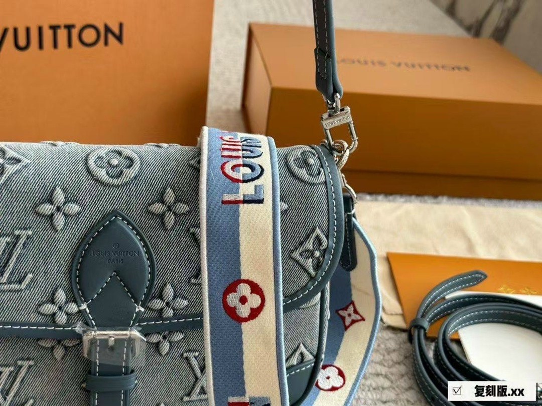 louis vuitton сумка на плечо,сумка женская louis vuitton,louis vuitton сумки,модная женская сумка,сумка на плечо louis vuitton lv