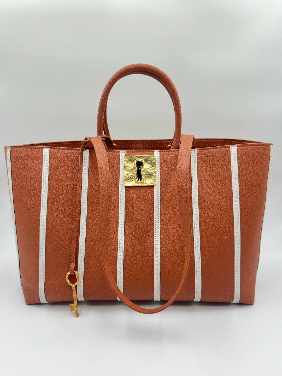 сумка,сумки женская,элегантная сумка,модная сумка,большие сумки