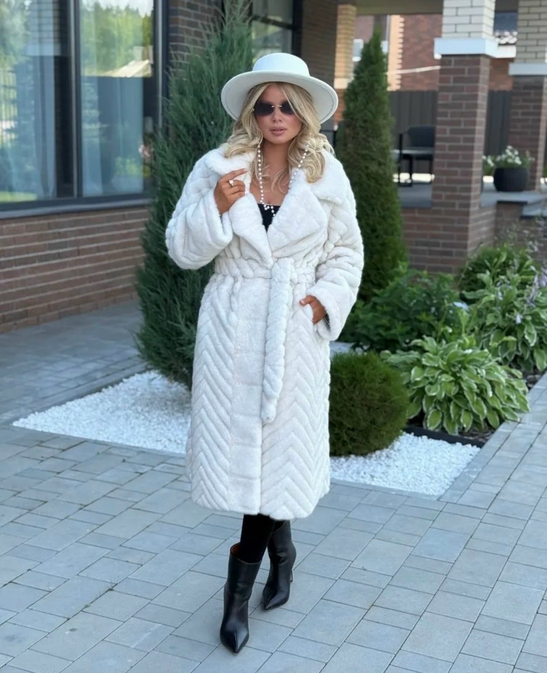 женская шуба,шуба длинная экомех серая 110см yana furs,шуба длинная экомех молочная 110см yana furs,шуба эко мех,шубка