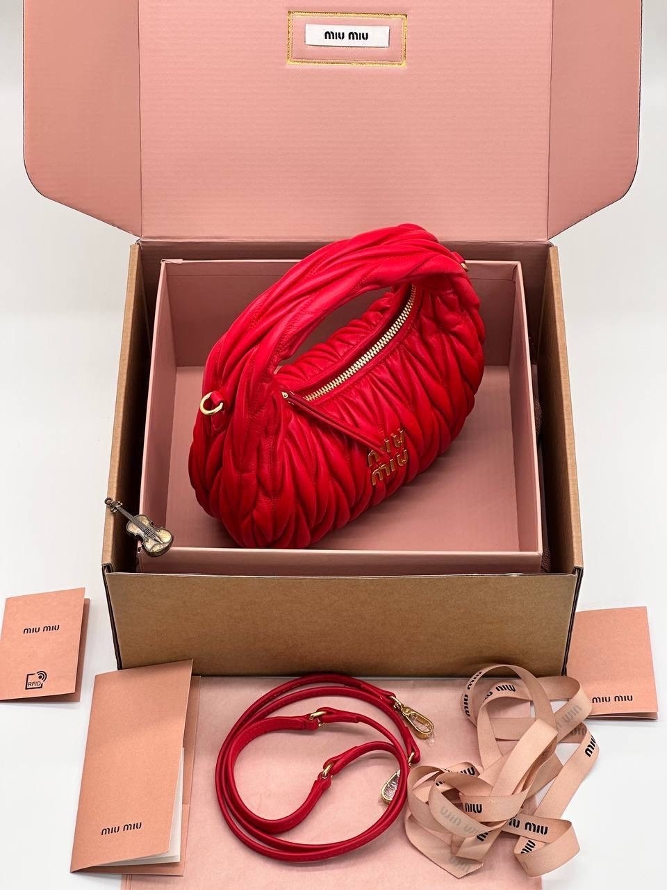 сумка miu miu,сумки миу миу,сумка женская miu miu,женская сумка,миу миу сумка оригинал