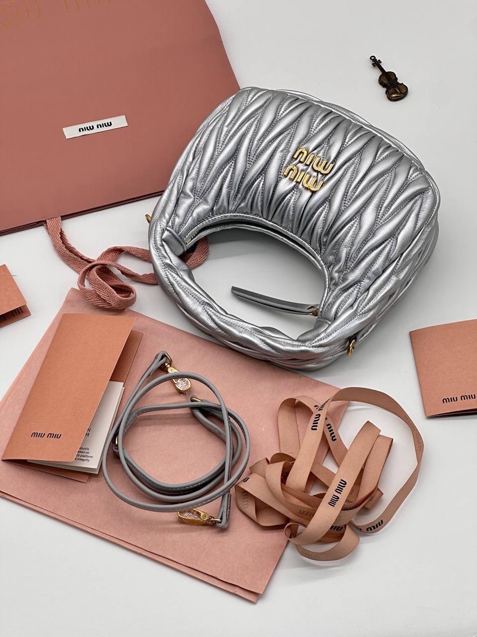 сумка miu miu miu wander светло серая,сумка женская miu miu,сумка miu miu оригинал,miu miu сумка,сумка miu miu миу