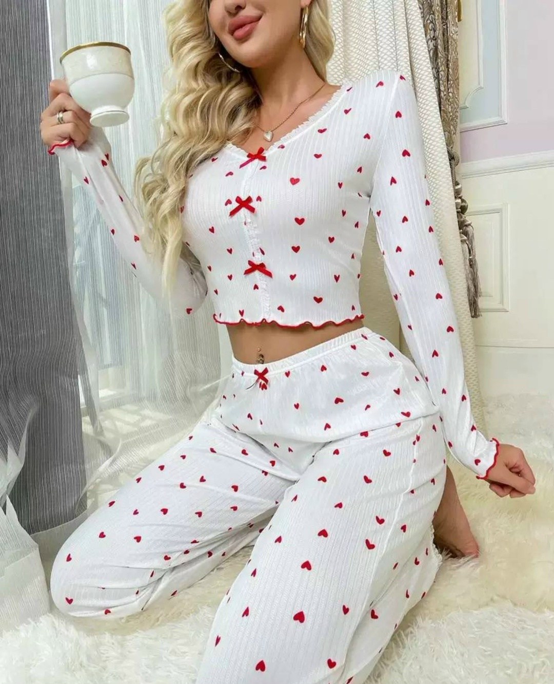 женский пижамный комплект из полиэстера,пижама со штанами с сердечками,пижамный комплект с принтом в виде сердца,пижама женская,пижама с сердечками