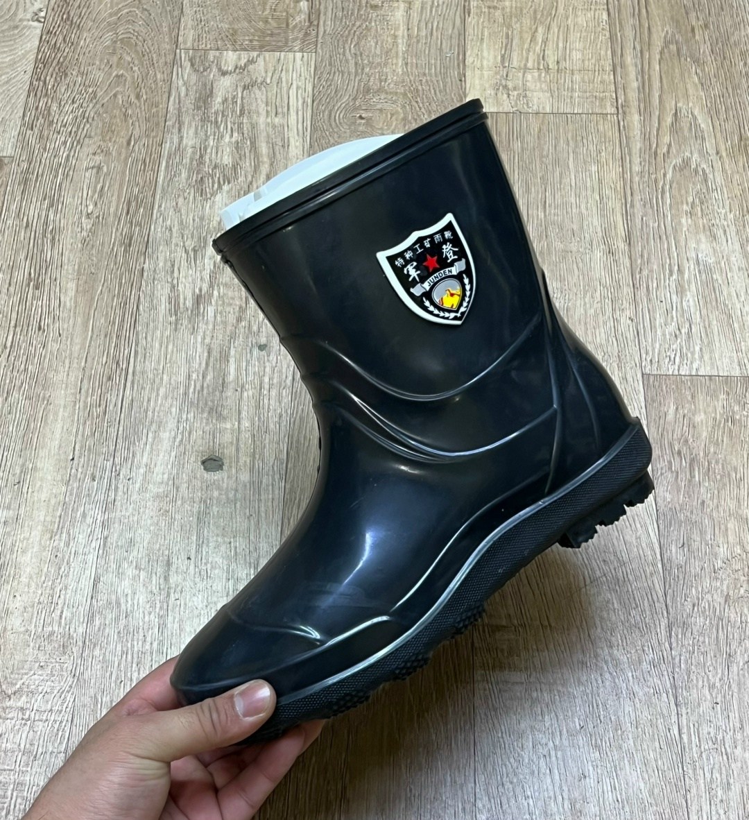 резиновые сапоги,резиновые сапоги мужские,мужские водонепроницаемые резиновые сапоги,сапоги мужские с резиновыми галошами,сапоги мужские