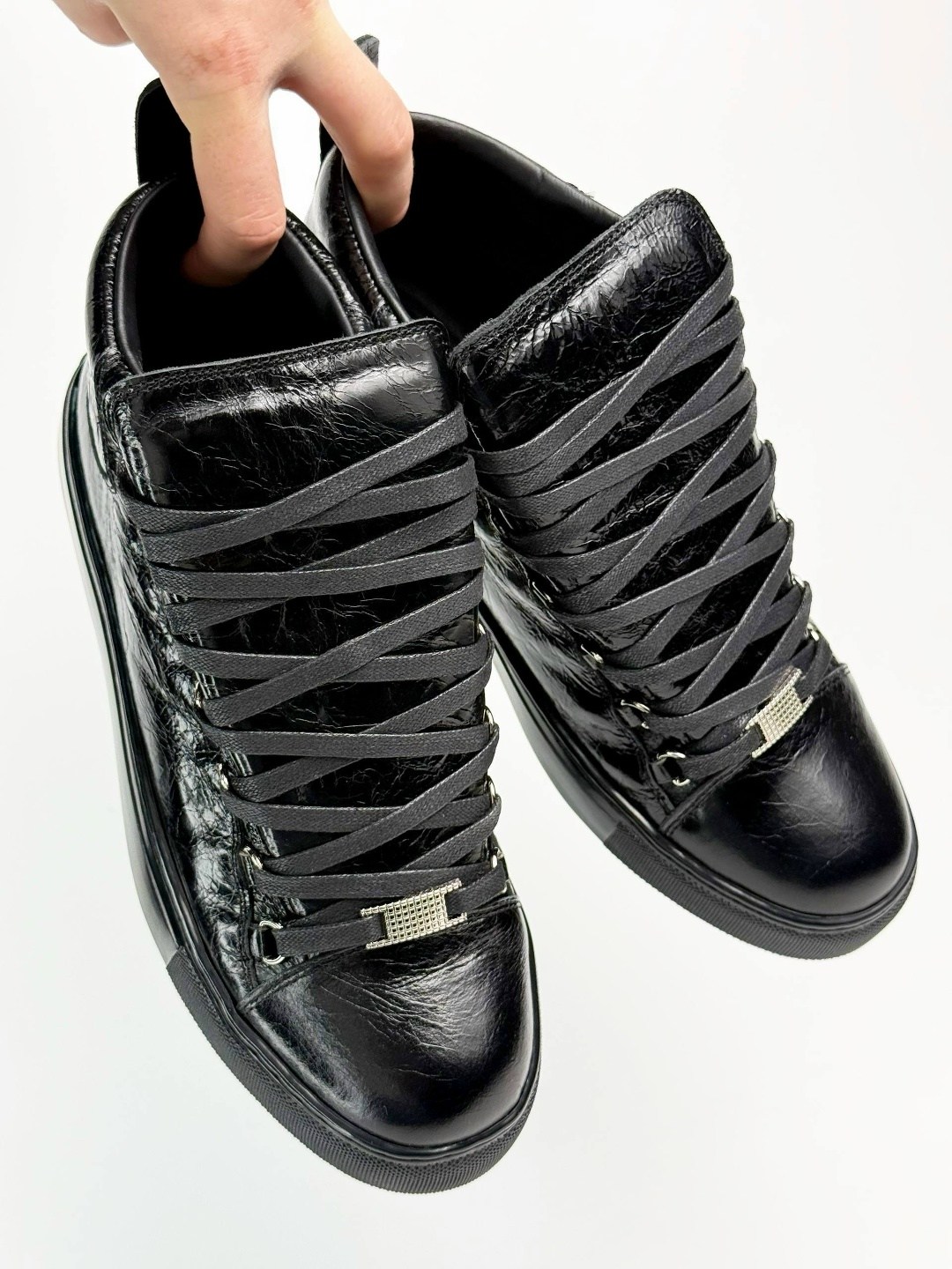баленсиага кеды черные мужские,balenciaga arena black calf high top sneakers,balenciaga black leather arena high top sneakers size 44,balenciaga arena creased leather high-top sneakers,