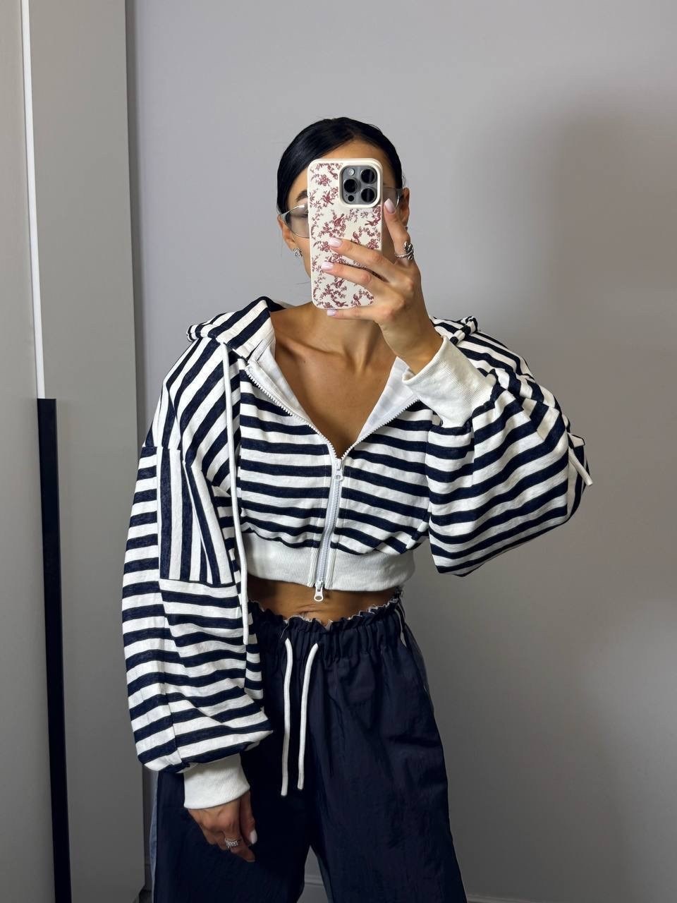 костюм двойка свободные штаны и кофта с капюшоном,костюм женский спортивный,спортивный костюм,спортивная одежда для женщин,спортивный костюм одежда