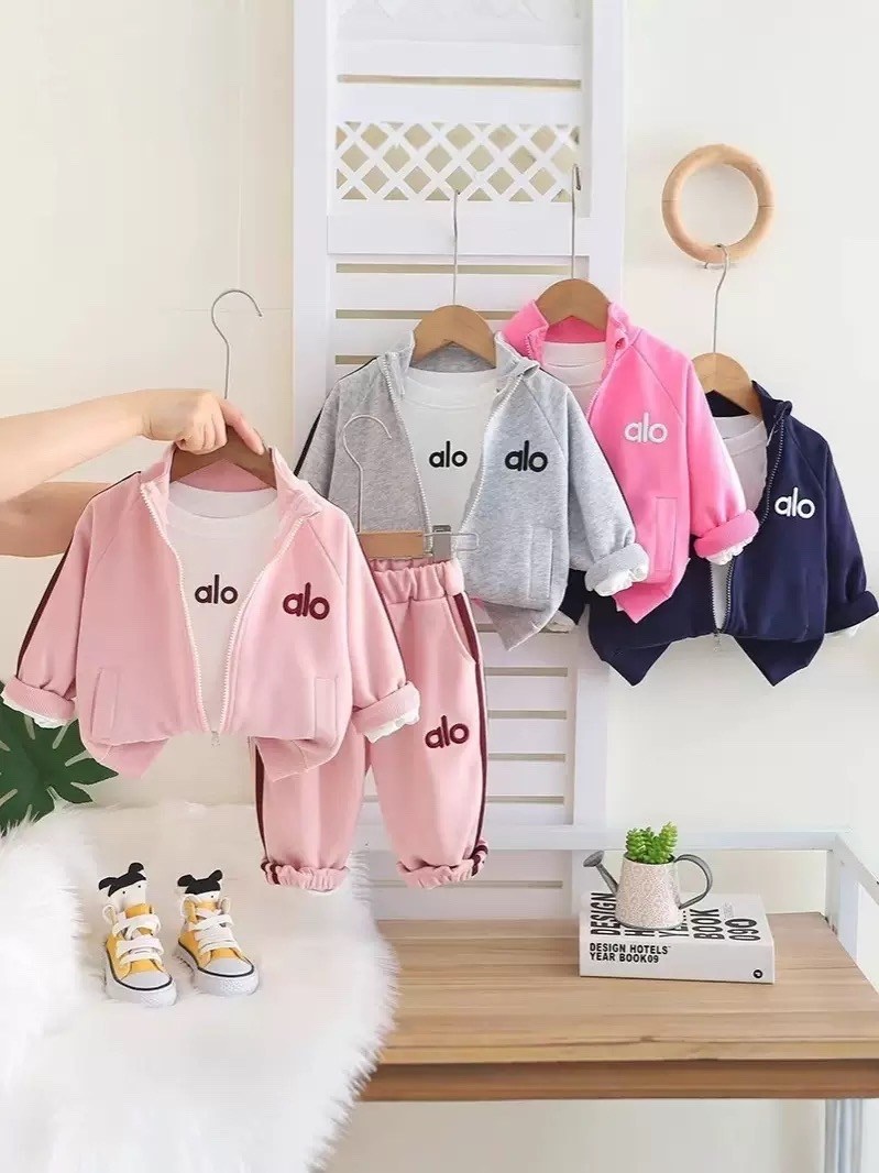 комплект одежды для девочек,комплект детской одежды для девочки,спортивные костюмы для девочек,костюм комплекты,костюм тройка детский