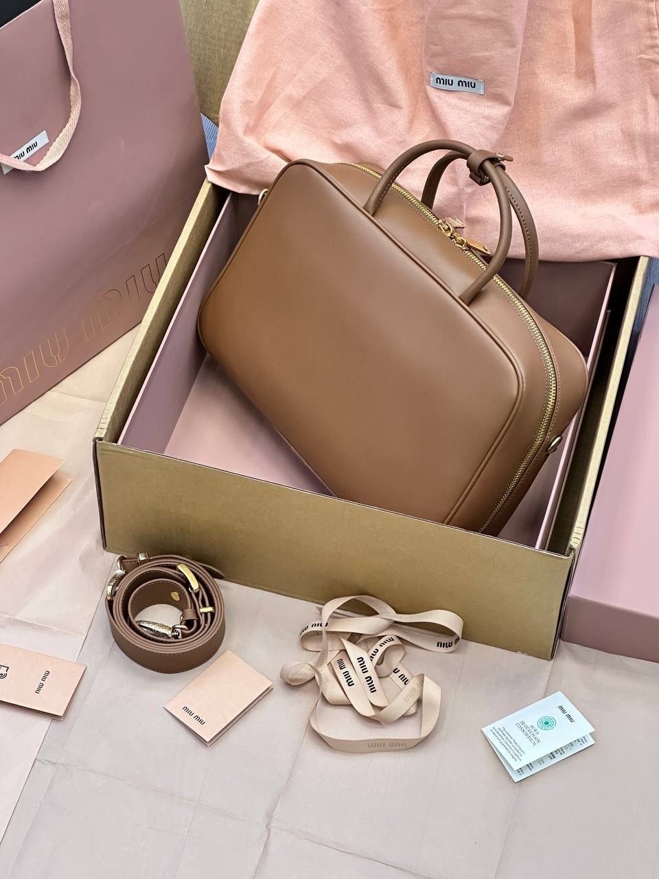 сумка женская miu miu,сумка miu miu,сумка miu miu коричневая,сумка тоут miu miu,miu miu сумка кросс-боди