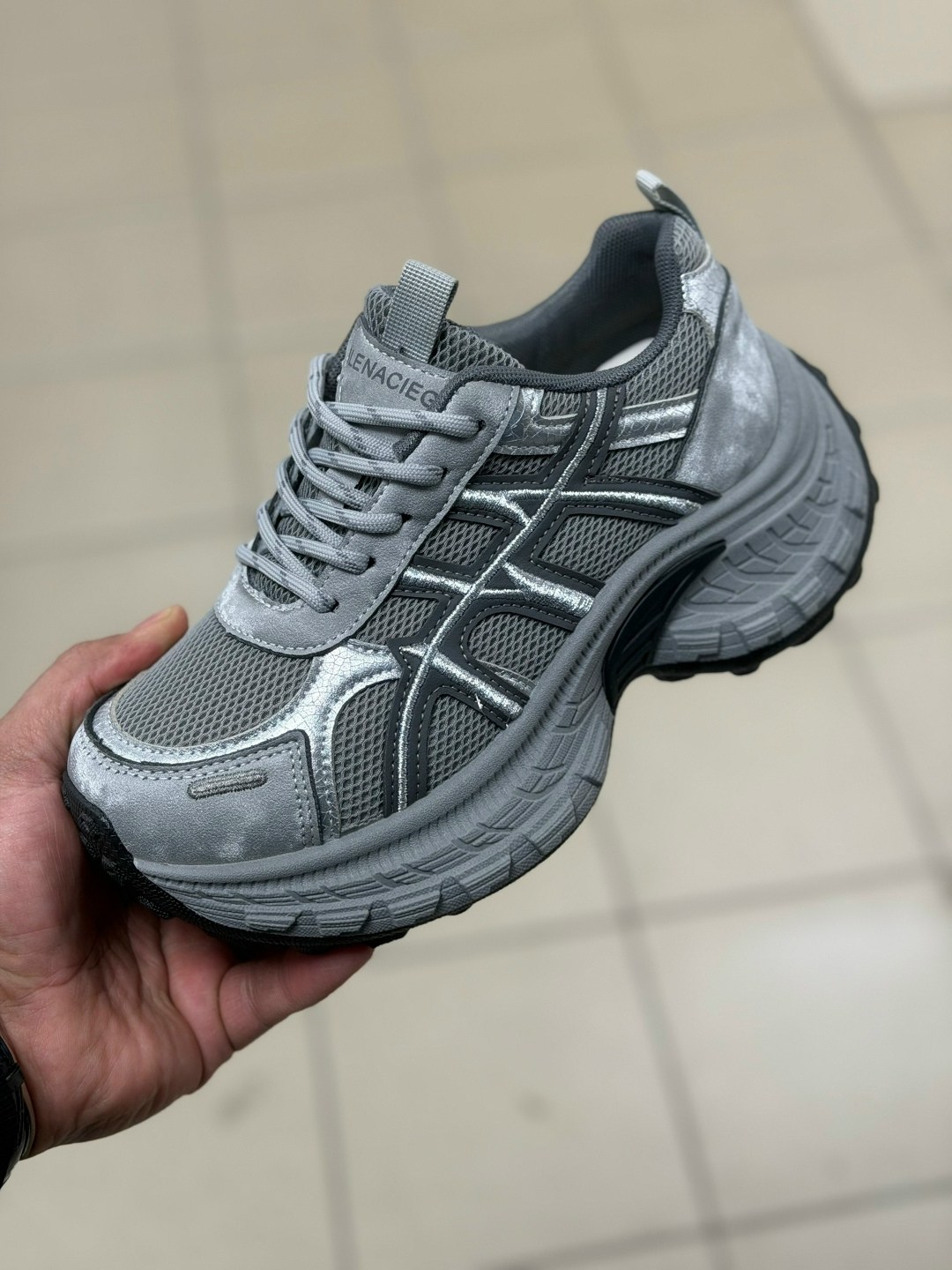 кроссовки,массивные кроссовки,женские кроссовки,мужские кроссовки,повседневные кроссовки