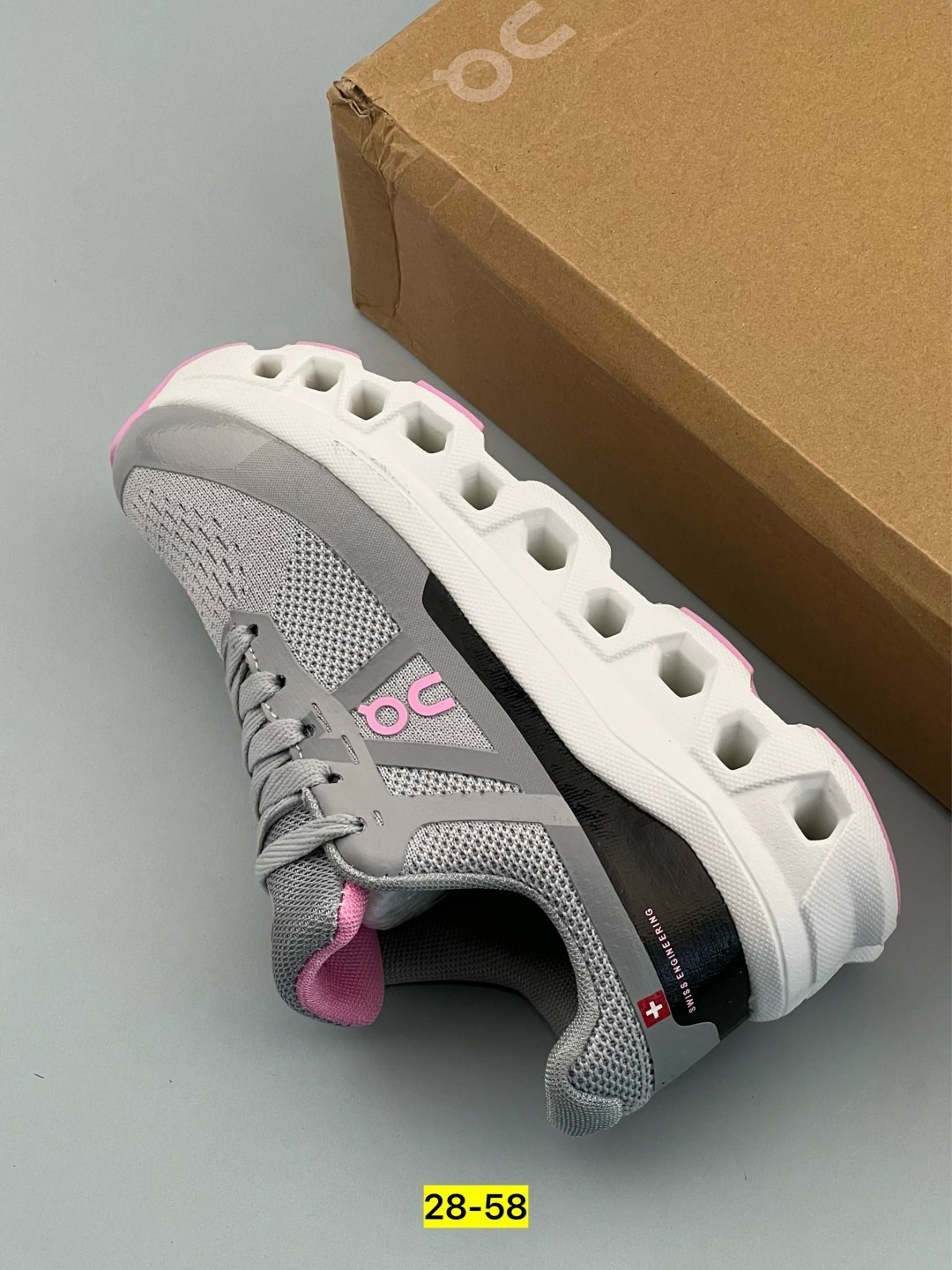 кроссовки,женские кроссовки,спортивные кроссовки,спортивная ,кроссовка