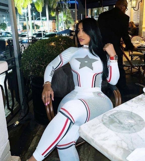 костюм стильный,яркий спортивный костюм,cпортивный костюм для фитнеса,спортивная одежда,костюм спортивный