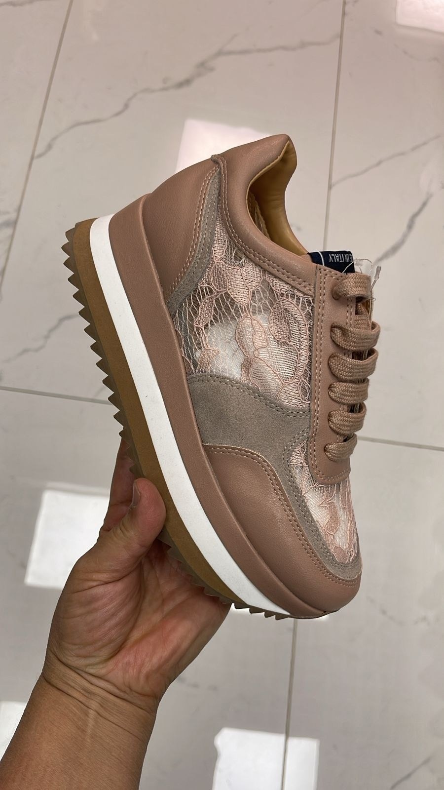 ,кроссовки женскиe,кроссовки милано женские,кроссовки для женщин,брендовая