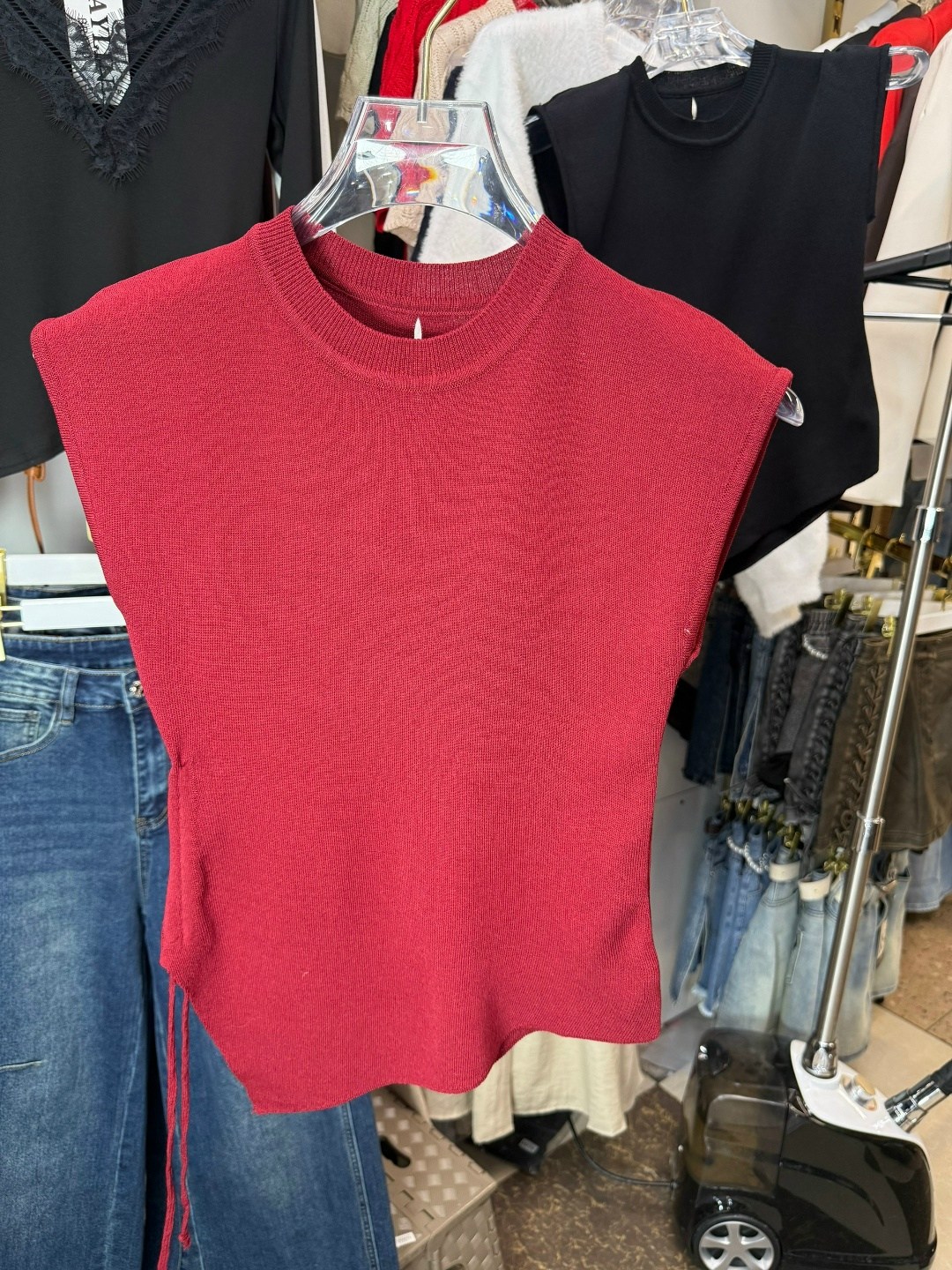 блузка с круглым вырезом,трикотажный жилет,жилет вязаный,жилет женский,топы модные