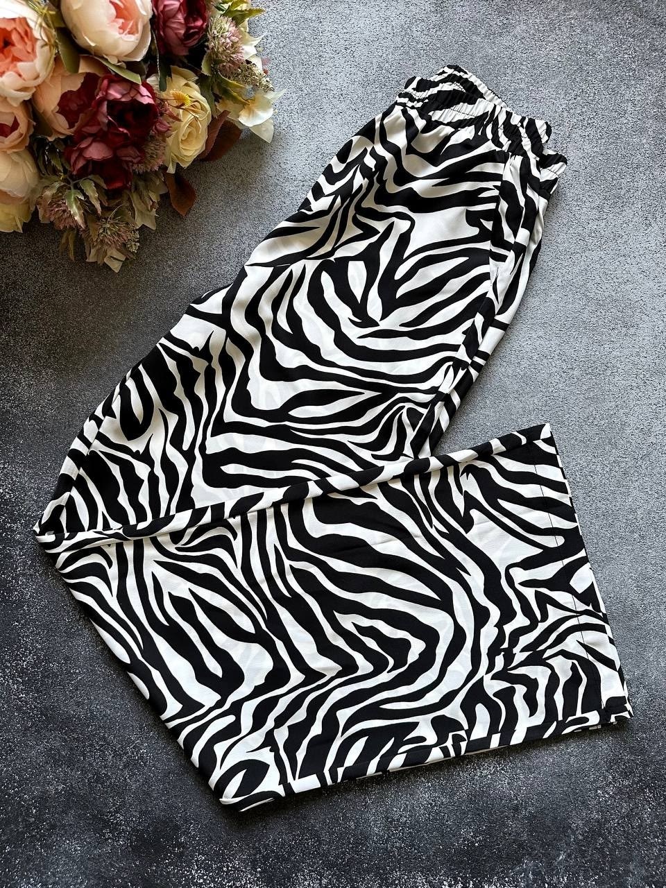 брюки jyate женские с принтом зебры,брюки с принтом зебра,брюки зебра,образ брюки палаццо зебра,брюки зебра широкие