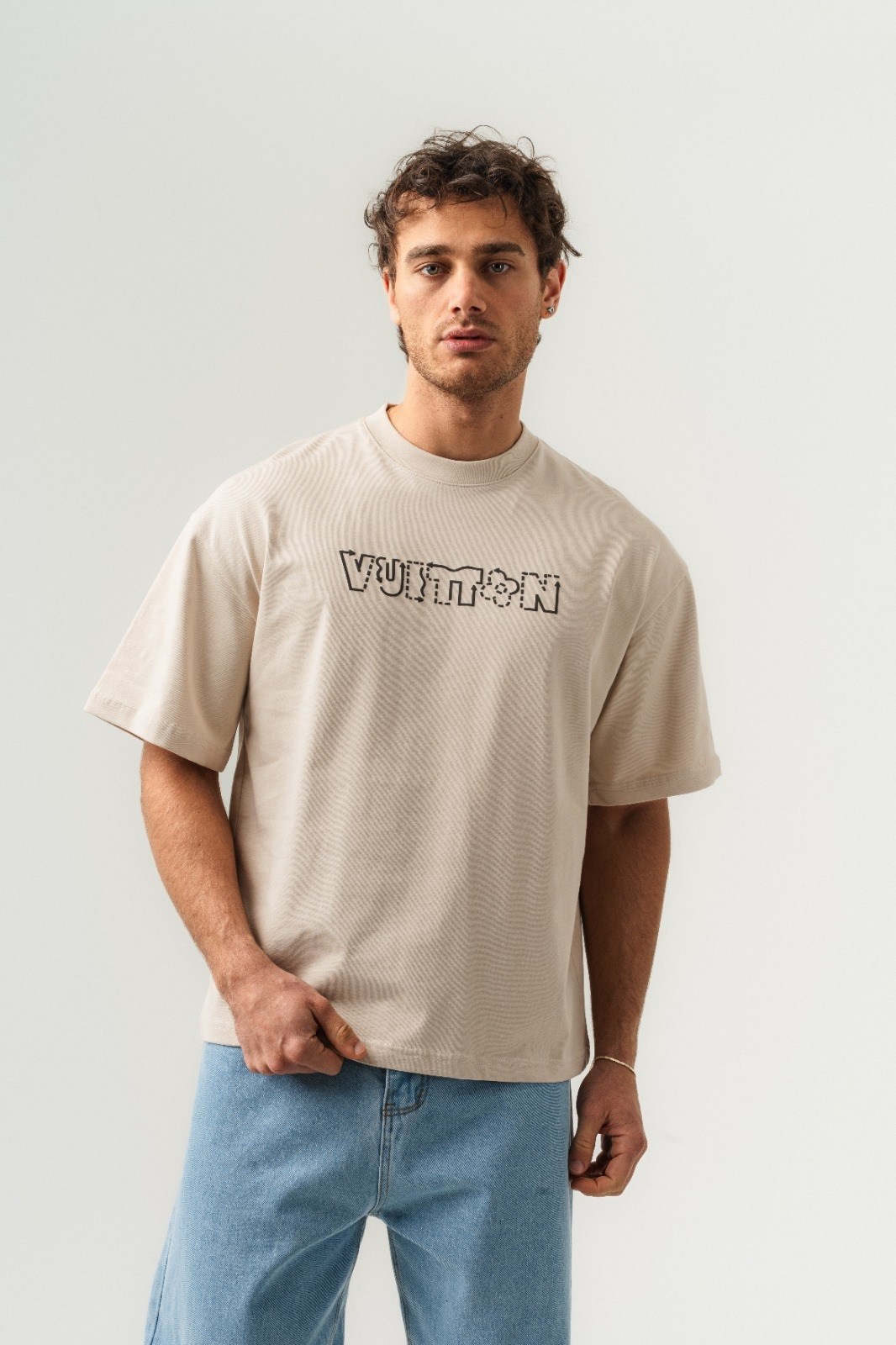 футболки дизайн,футболка серая,футболка с принтом,футболка,футболки модные