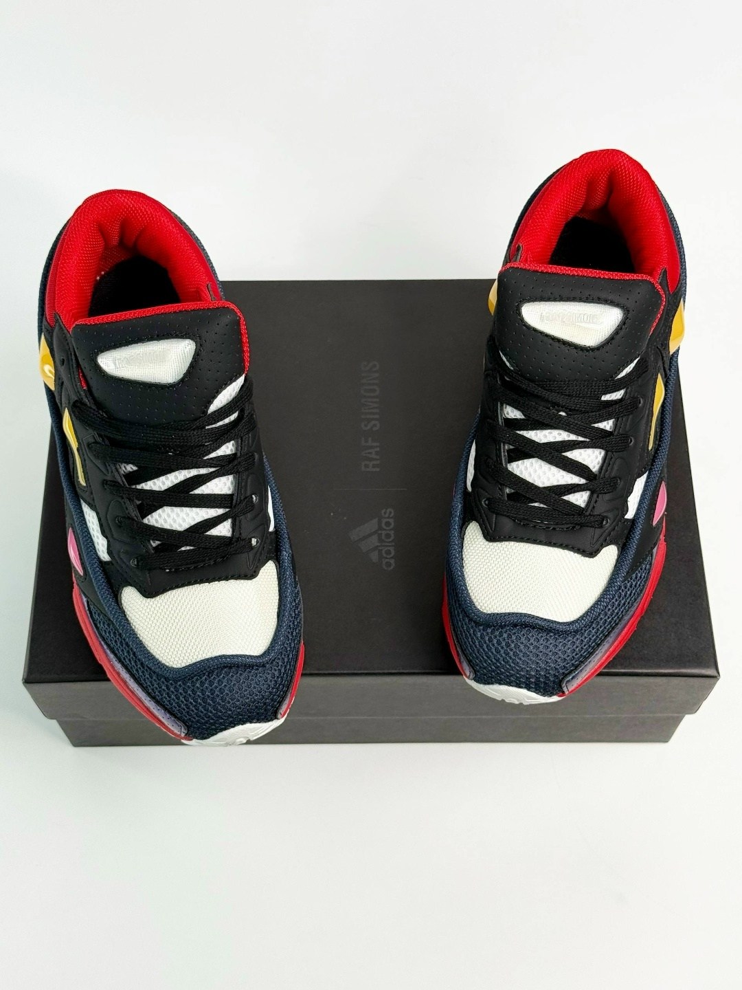 raf simons adidas ozweego 2,adidas raf simons ozweego,adidas ozweego 2 x raf simons,кроссовки adidas x raf simons ozweego 2 "black red & pearl grey",адидас раф симонс озвиго 2