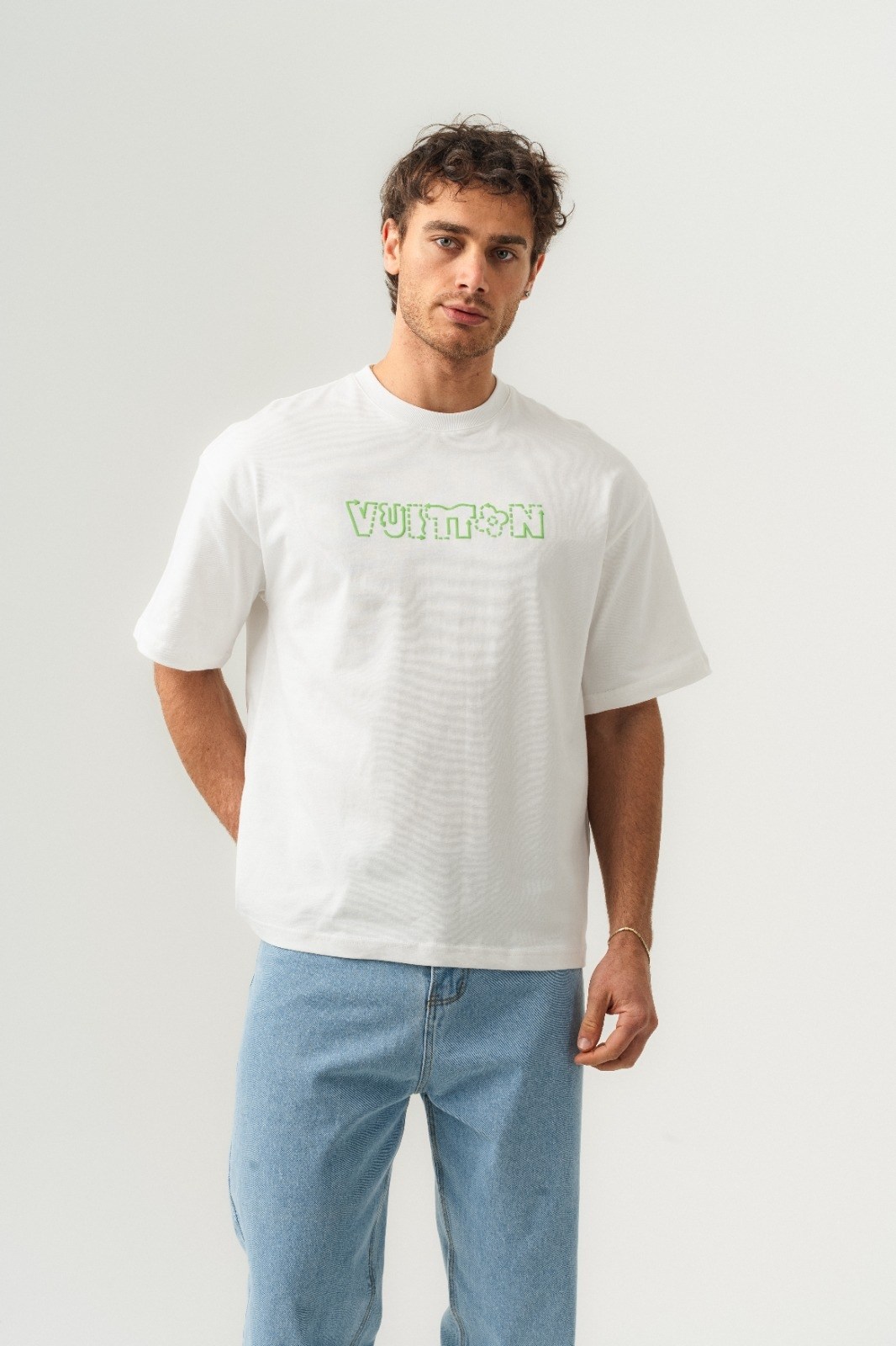 футболки дизайн,футболка серая,футболка с принтом,футболка,футболки модные