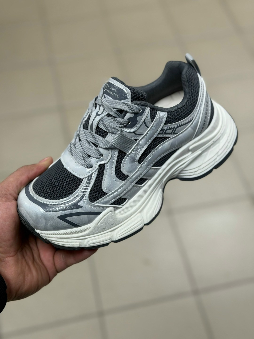 кроссовки,женские кроссовки,,повседневные кроссовки,кроссовки удобные