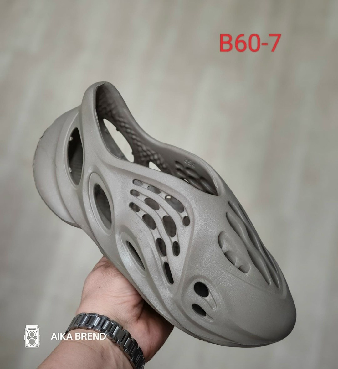 adidas yeezy foam runner,adidas yeezy foam,yeezy foam runner,кроссовки adidas yeezy foam runner,кроссовки adidas yeezy foam runner kids 'mist' коричневый