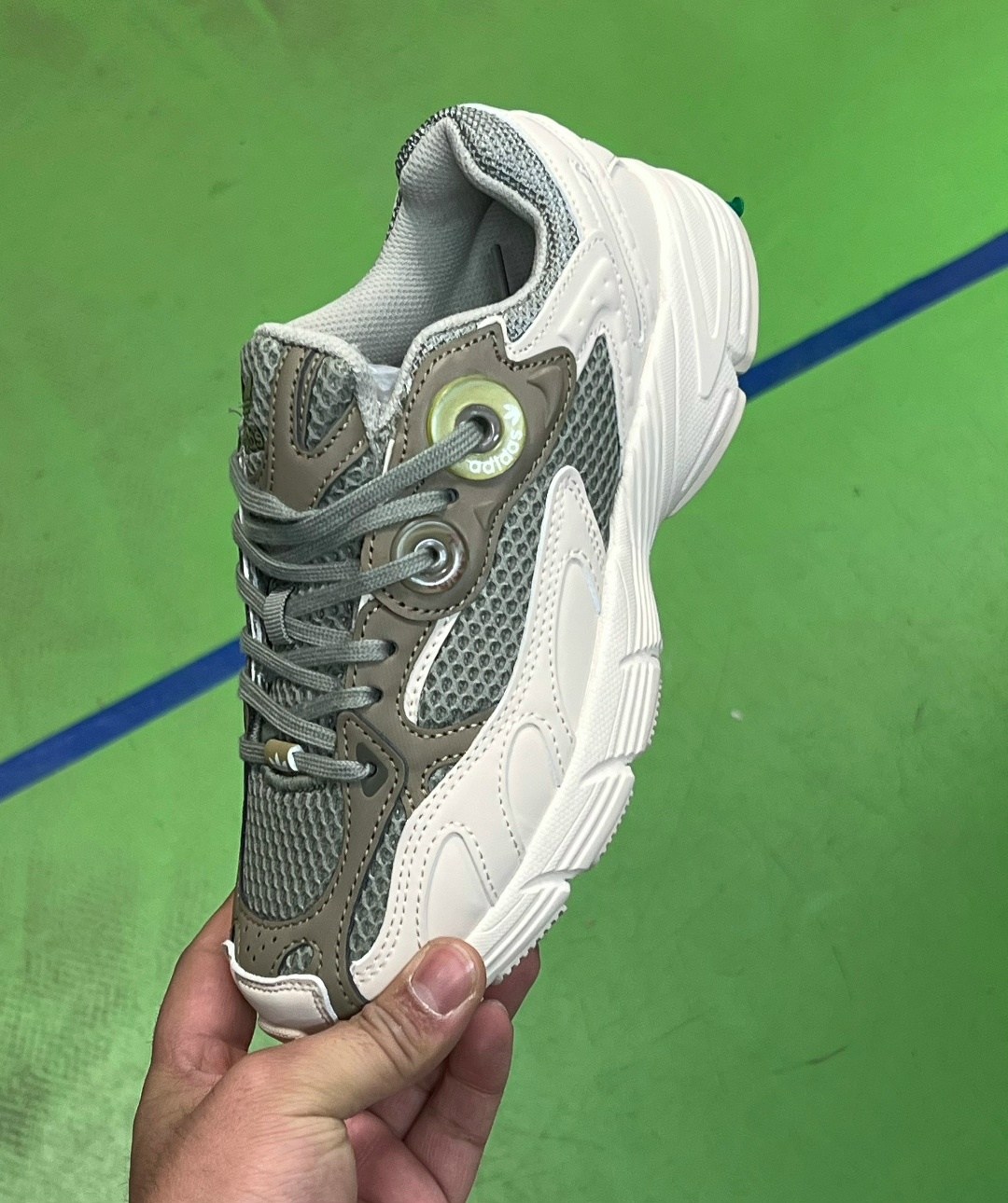 кроссовки adidas,кроссовки,женские кроссовки,кроссовки женские adidas,кроссовки весенние