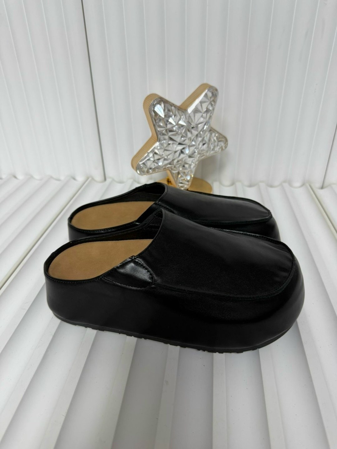 ,женские тапочки на платформе,тапочки на платформе,шлепанцы женские на платформе,сабо