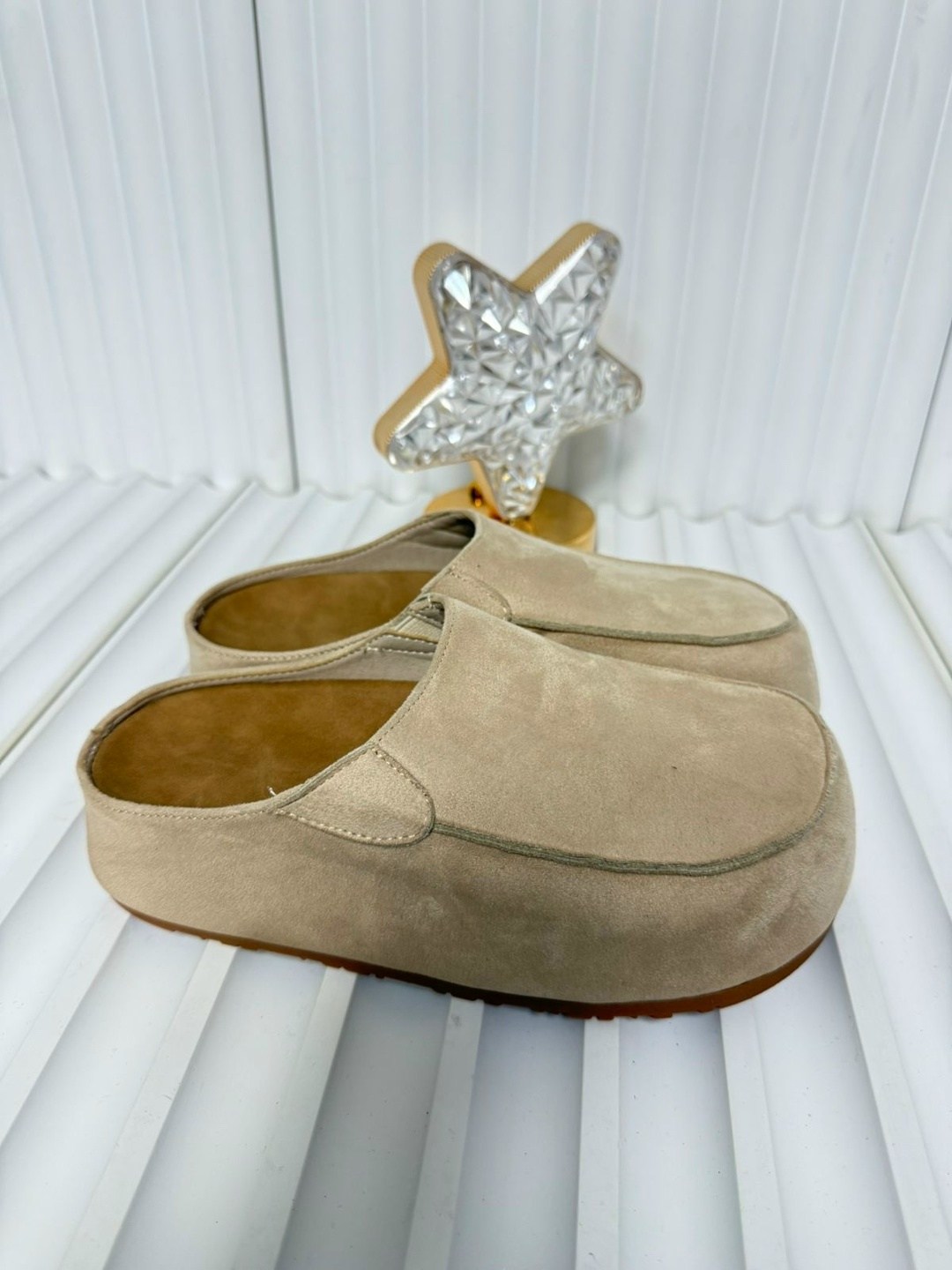 ,женские тапочки на платформе,тапочки на платформе,шлепанцы женские на платформе,сабо