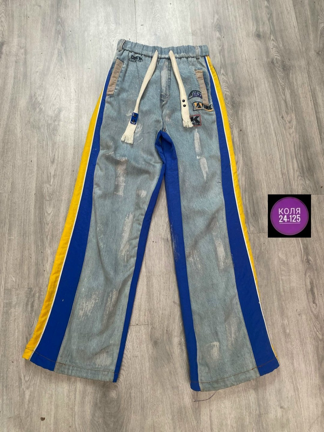 брюки джинсы,джинсы широкие,джинсы комбинированные,женские джинсы,джинсы с лампасами