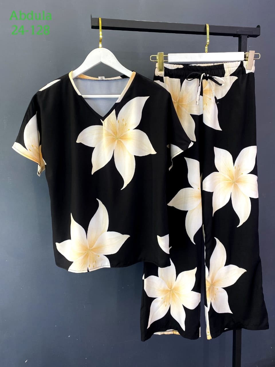 костюм женский,летний брючный костюм,летние костюмы,костюм с брюками,комплект брючный