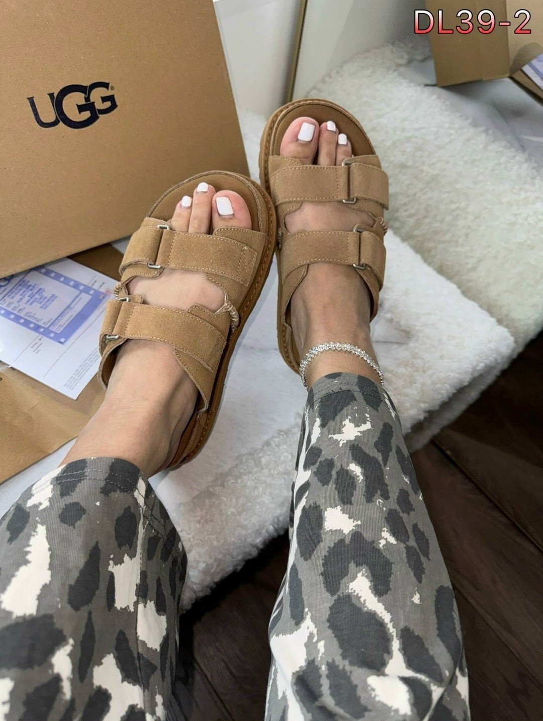 ,сандалии ugg,босоножки ugg,босоножки cандалии,босоножки замшевые