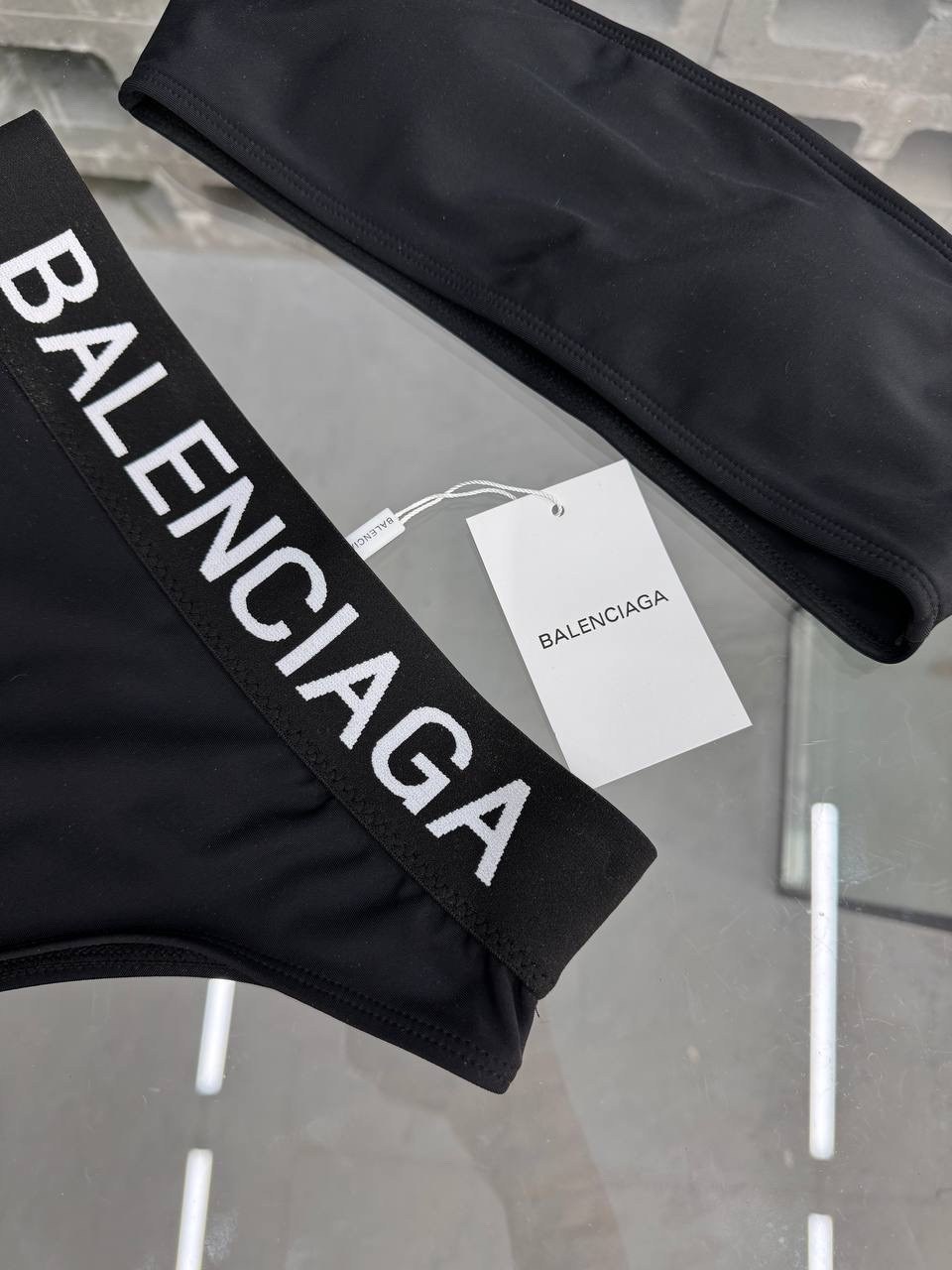 женские трусы balenciaga белый,женские трусы balenciaga черный,трусы баленсиага,купальник в стиле balenciaga,balenciaga underwear women's