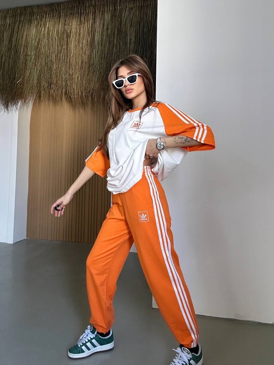 спортивные костюмы женские,adidas женский спортивный костюм,спортивные костюм,женская спортивная одежда,одежда спортивная