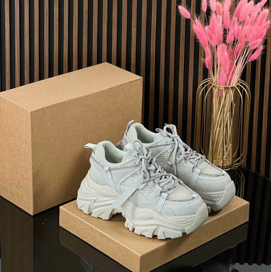 ,женские массивные кроссовки,женские кроссовки на массивной платформе,женские кроссовки,массивные кроссовки