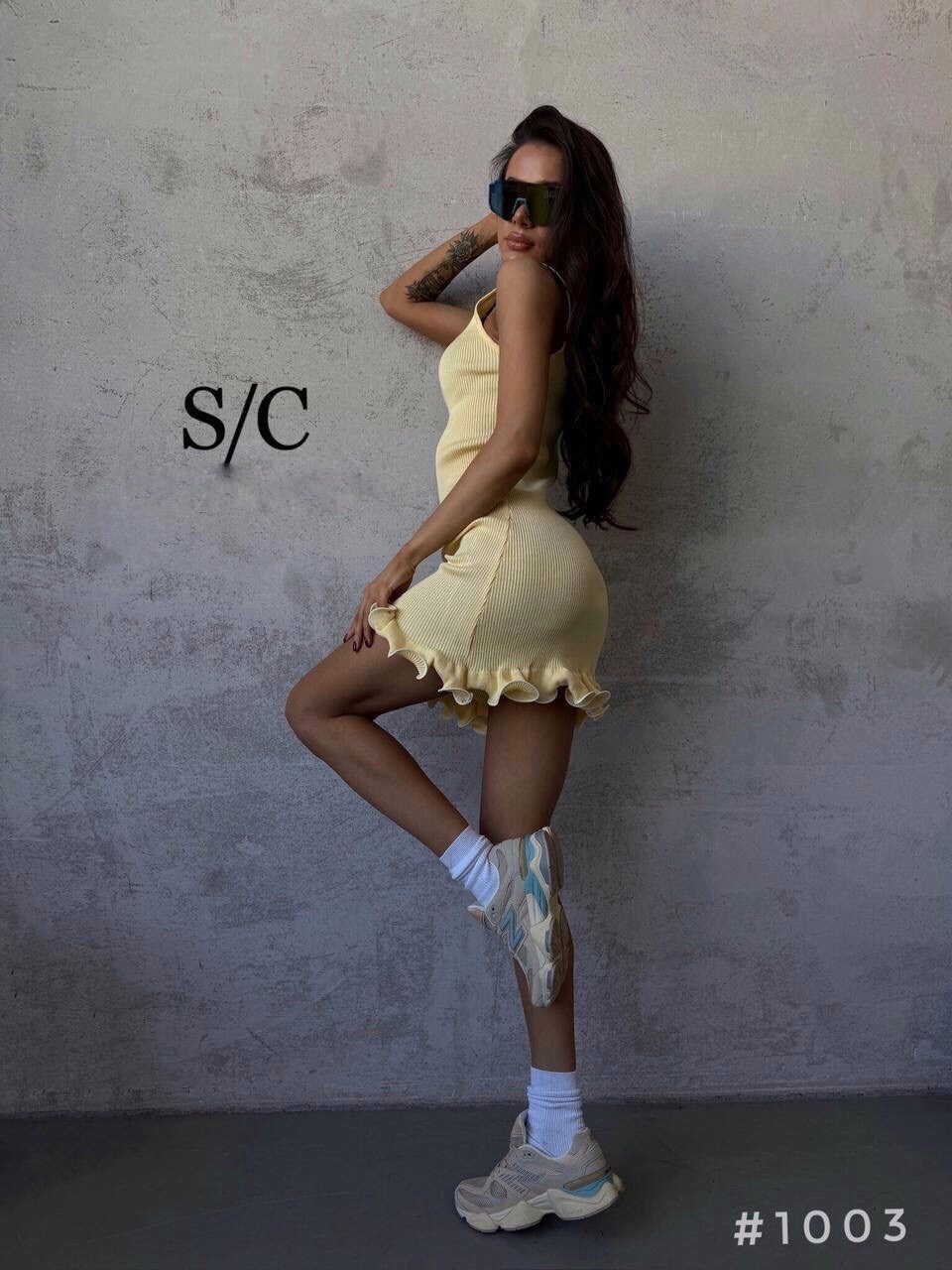 платье с рюшами,вязаное платье женское,женское платье с рюшами,трикотажное вязаное платье,трикотажное платье мини