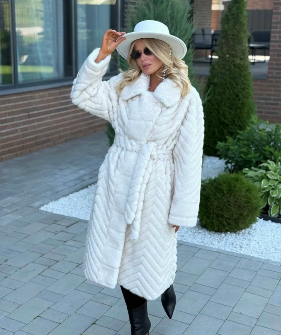 женская шуба,шуба длинная экомех серая 110см yana furs,шуба длинная экомех молочная 110см yana furs,шуба эко мех,шубка