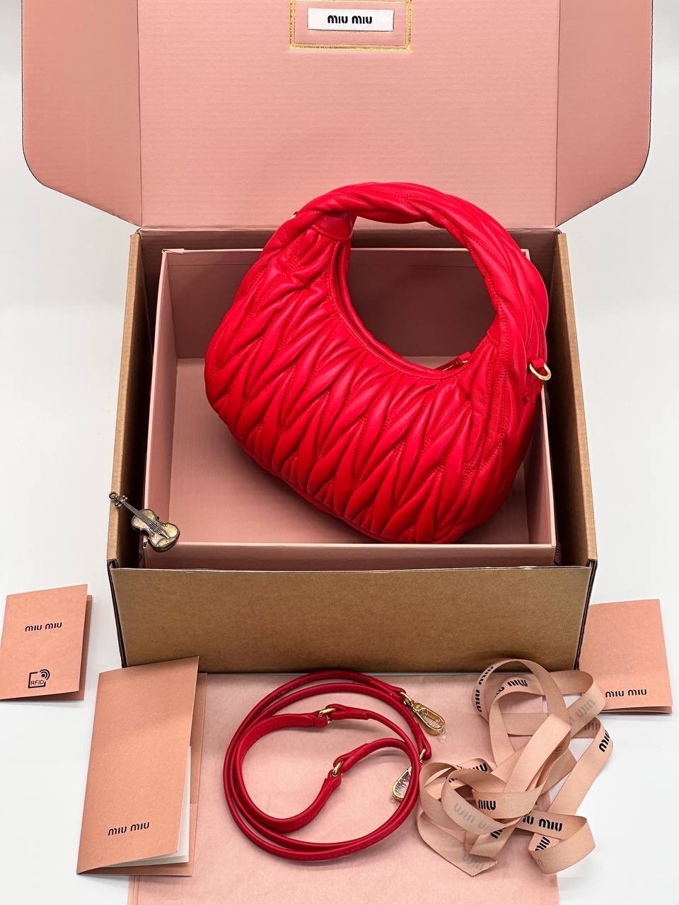 сумка miu miu,сумки миу миу,сумка женская miu miu,женская сумка,миу миу сумка оригинал
