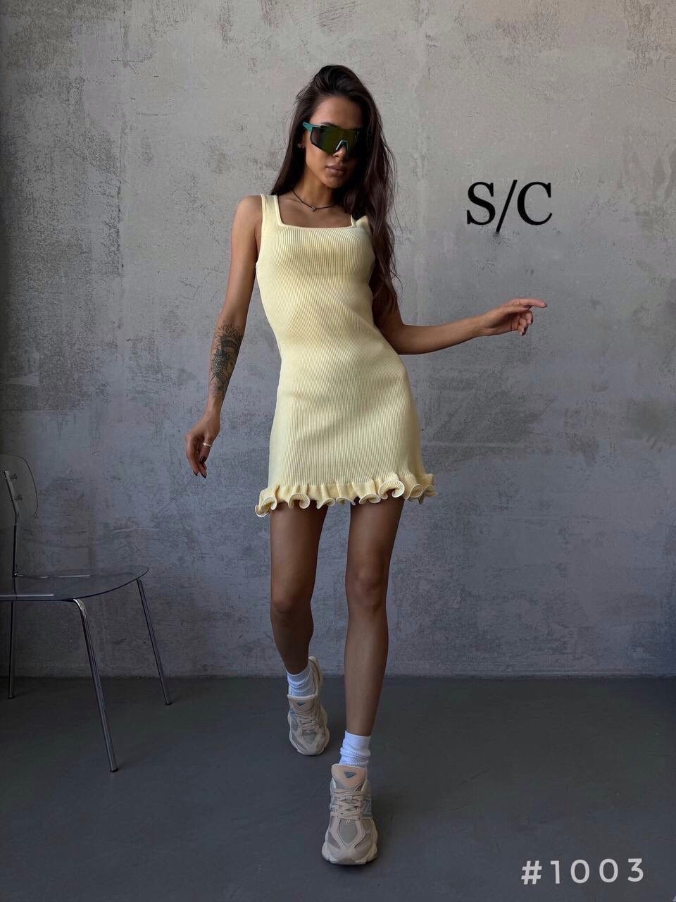 платье с рюшами,вязаное платье женское,женское платье с рюшами,трикотажное вязаное платье,трикотажное платье мини