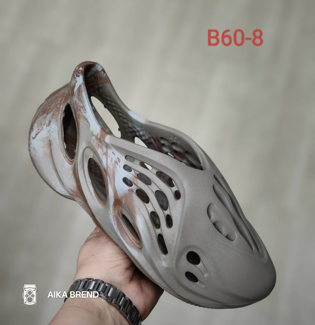 adidas yeezy foam runner,adidas yeezy foam,yeezy foam runner,кроссовки adidas yeezy foam runner,кроссовки adidas yeezy foam runner kids 'mist' коричневый