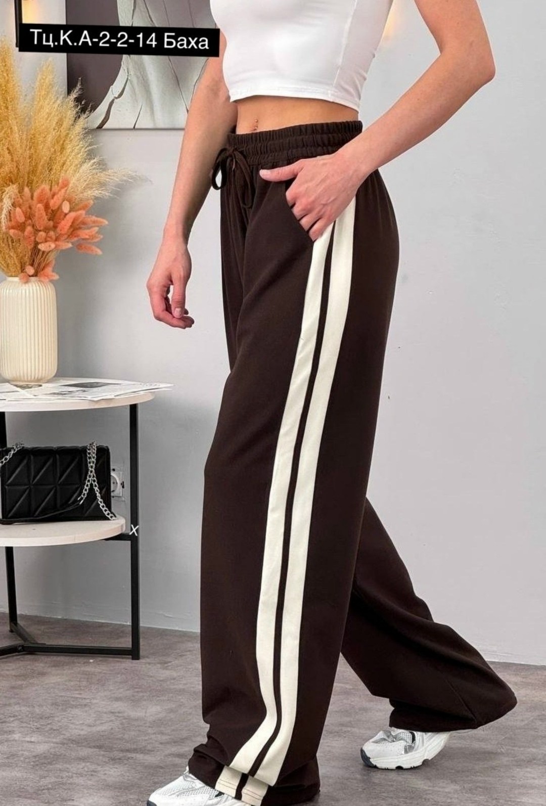 женские брюки палаццо,спортивные штаны с лампасами,широкие женские спортивные штаны с лампасами,спортивные женские штаны с лампасами,брюки женские