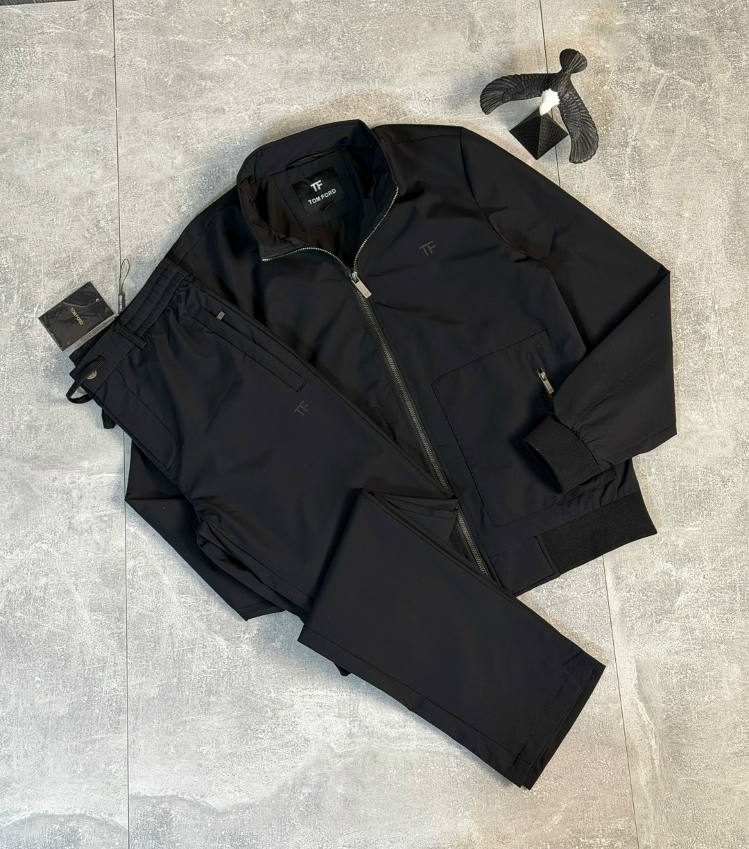 мужские спортивные костюмы,спортивный костюм boss,спортивный костюм armani,спортивный костюм brunello cucinelli,спортивный костюм