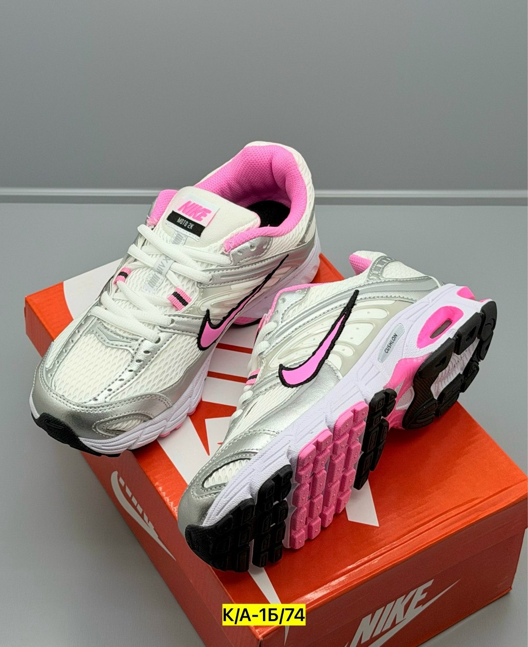 кроссовки nike initiator,кроссовки,кроссовки nike,женские беговые кроссовки initiator от finish line nike белый,кроссовки для бега