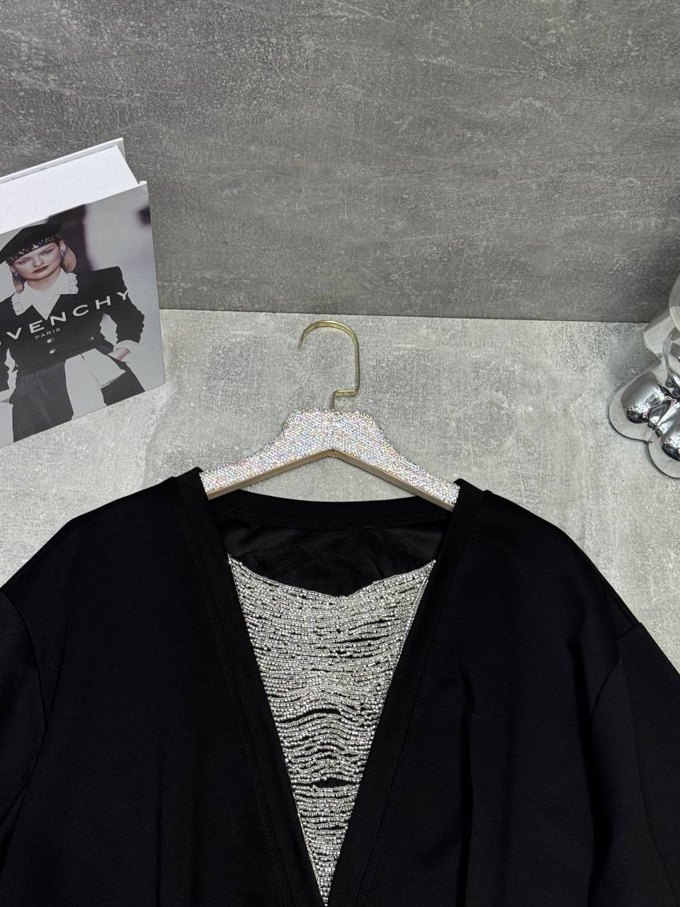 футболки женская,футболка с v образным вырезом,футболка,модная футболка,черная женская футболка