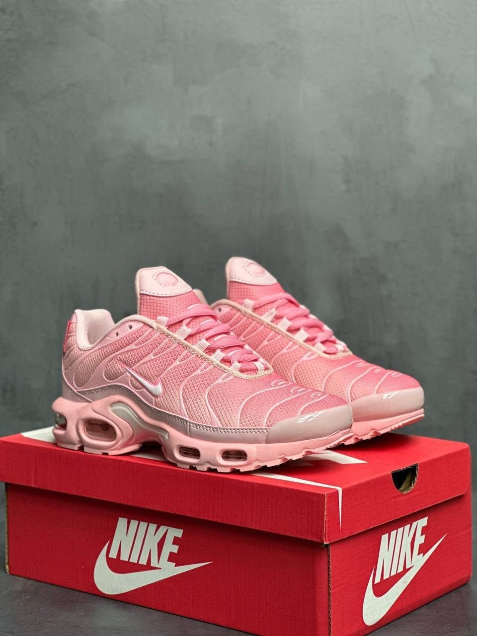 спортивные кроссовки air max plus tn nike,nike air max plus tn pink,кроссовки nike air max tn plus,спортивные кроссовки air max plus tn nike розовый,nike air max plus tn