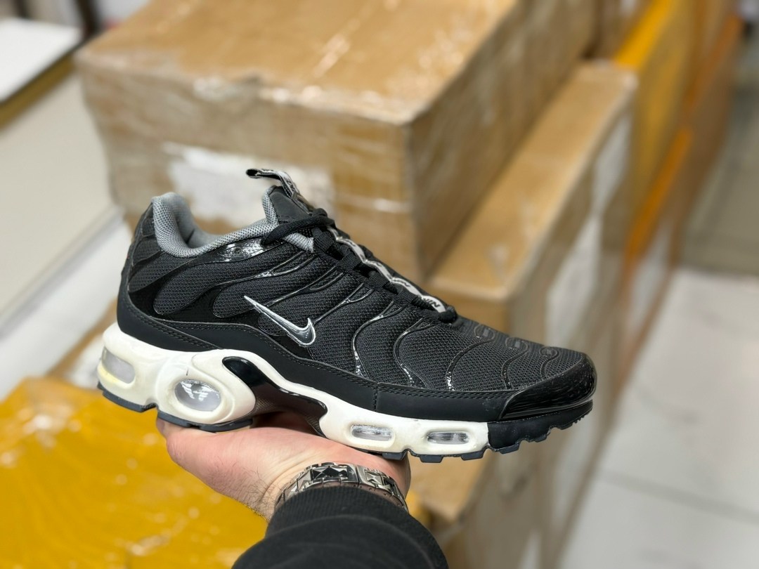 кроссовки nike air max tn plus,nike tn air max plus black,кроссовки мужские nike air max tn plus,nike air max plus tn,кроссовки