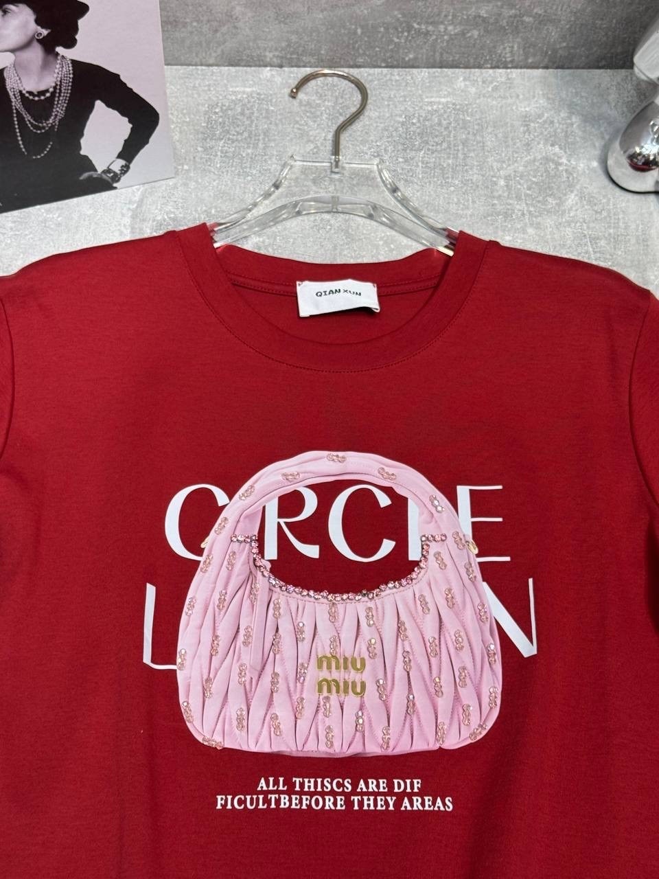 красные футболки,футболки женская,футболка оверсайз с,футболка диор,футболка