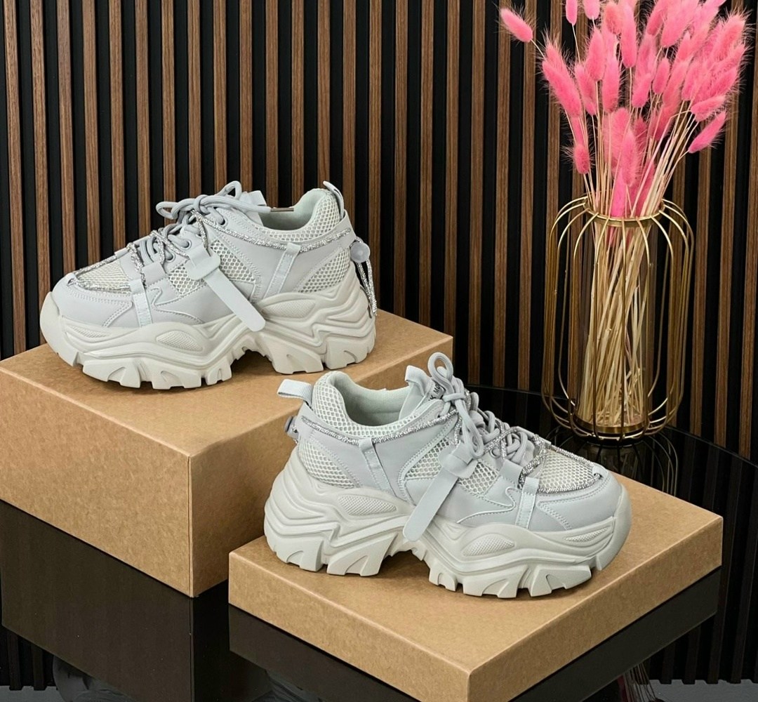 ,женские массивные кроссовки,женские кроссовки на массивной платформе,женские кроссовки,массивные кроссовки