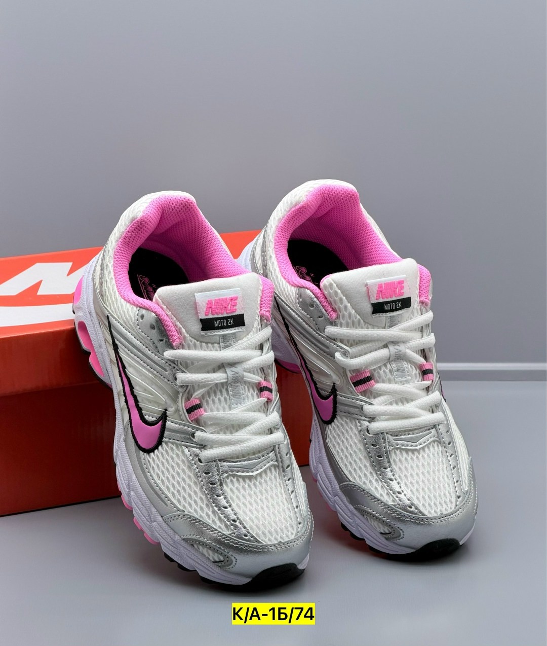 кроссовки nike initiator,кроссовки,кроссовки nike,женские беговые кроссовки initiator от finish line nike белый,кроссовки для бега