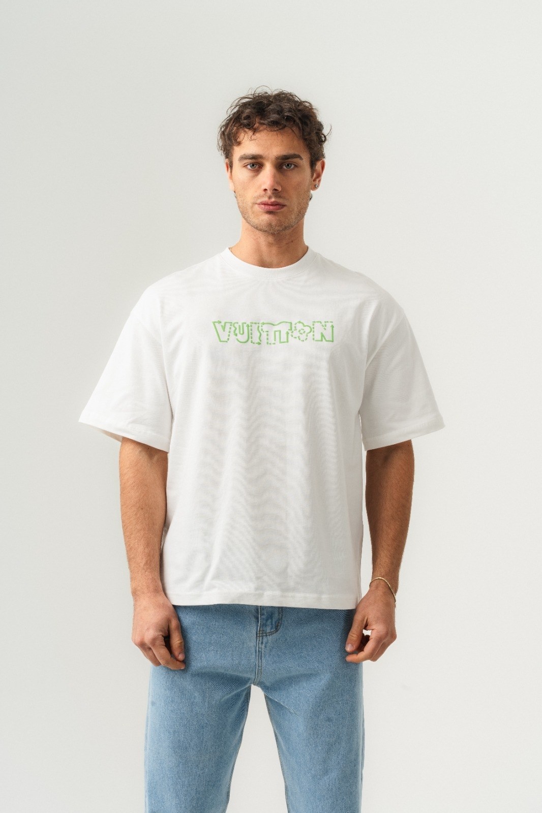 футболки дизайн,футболка серая,футболка с принтом,футболка,футболки модные