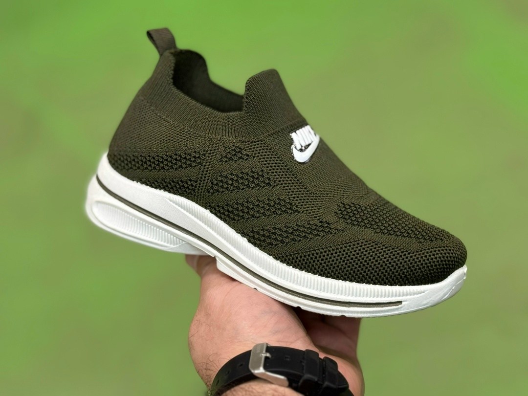 кроссовки,,спортивная ,кроссовки тапки,кроссовки мальчику